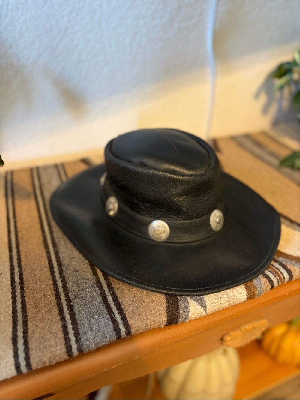 Genuine 100% Leather made in Mexico Western Hat black unisex with Concho Band